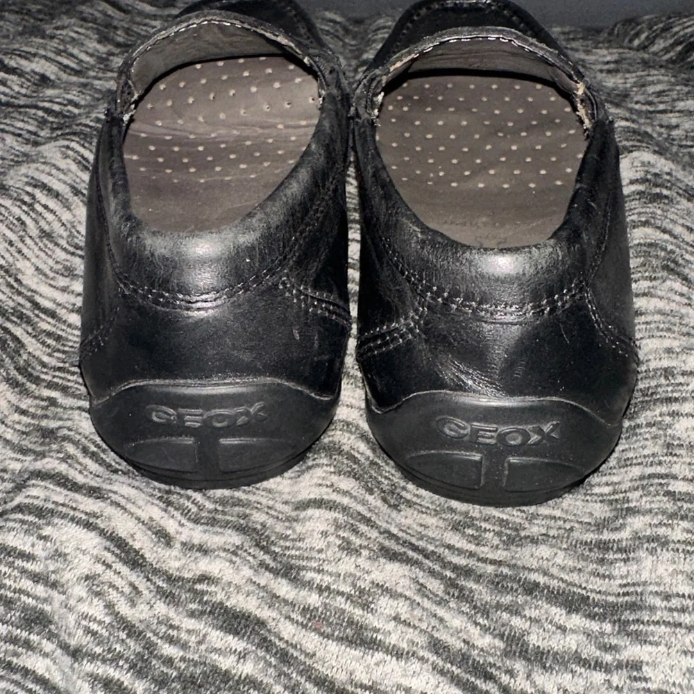 Geox Boys New Fast Loafers Black Slip-On Size EU Boys 28 Italian Patent